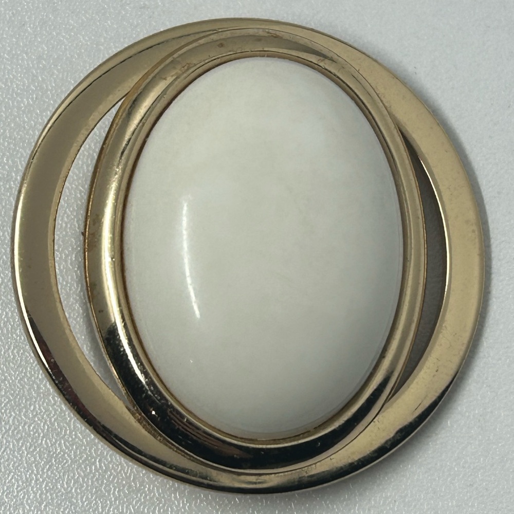Vintage Avon “Accent-in-White" Brooch